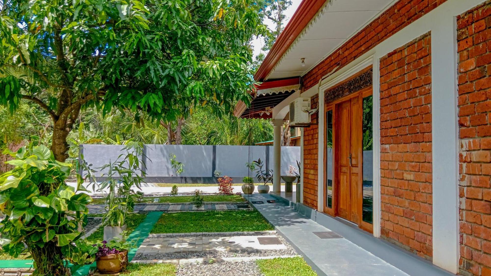 Sigiri Thilanka Rest Sigiriya Hotel Exterior photo